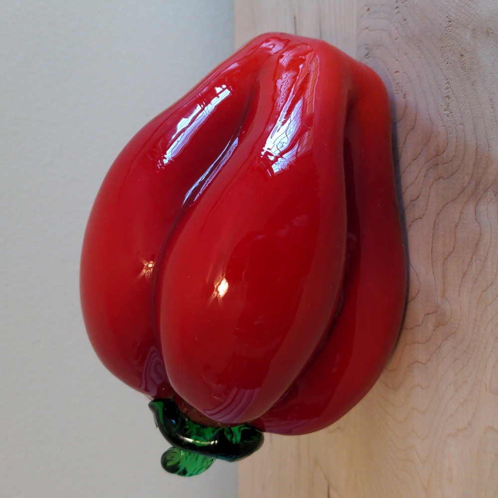 ✨SOLD✨ Vintage Art Glass Red Pepper
